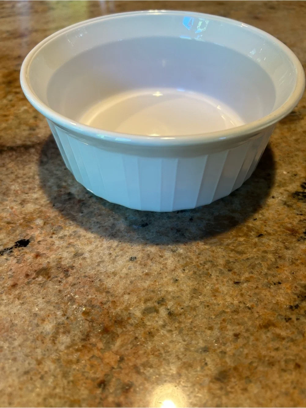 Corningware #F-16-B French White Round 16 oz Casserole Dishes Set of 4 No chips.